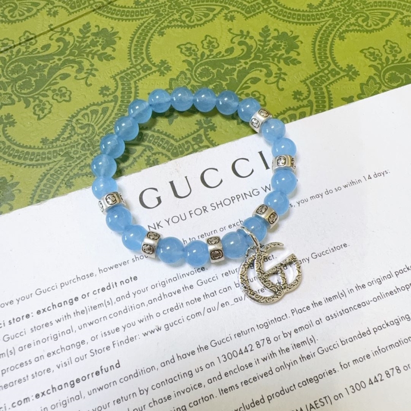 G*u*i bracelets